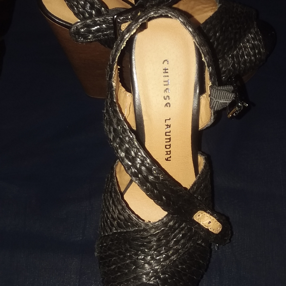 Shoes - Picture 5 of 5